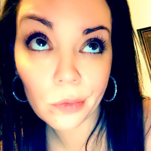 Meet your Posher, Tanya - Picture 1 of 1